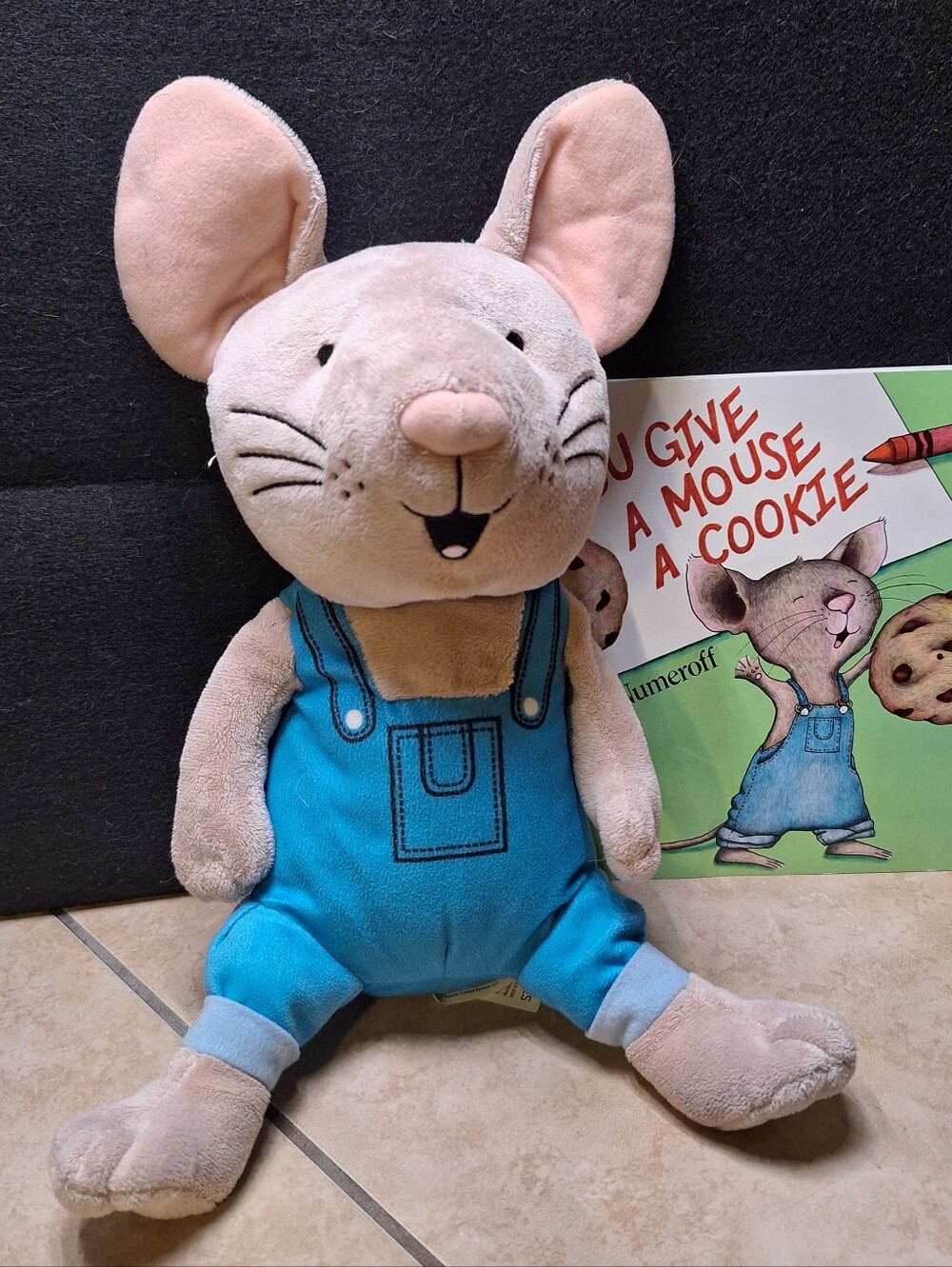 Kohl's Cares If You Give A Mouse A Cookie 10" Plush And Paperback Book Numeroff